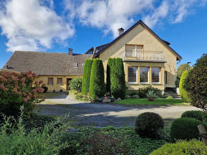 Haus zum Kaufen in Bad Sassendorf 498.000 € 284 m²