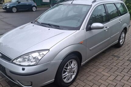 Ford Focus 120.000 km 2.380 &euro; wuppertal 42277
