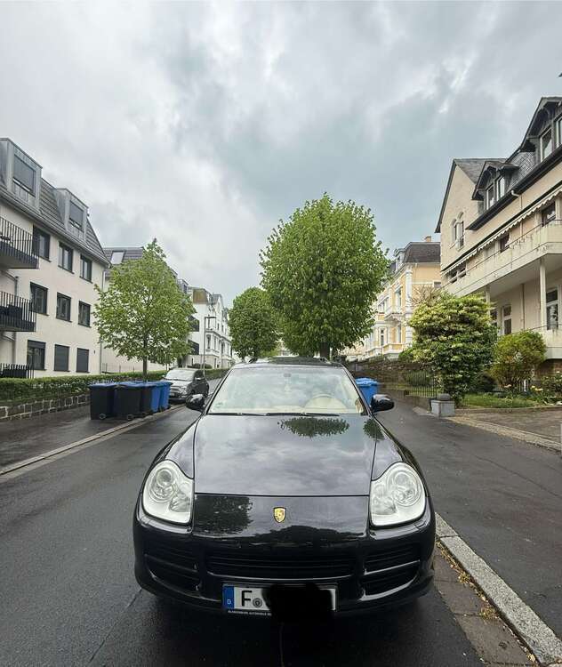 Porsche Cayenne 175.000 km 8.800 € Frankfurt am Main 60528