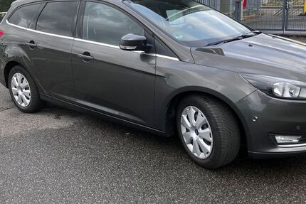 Ford Focus 103.550 km 7.499 &euro; Stade 21683