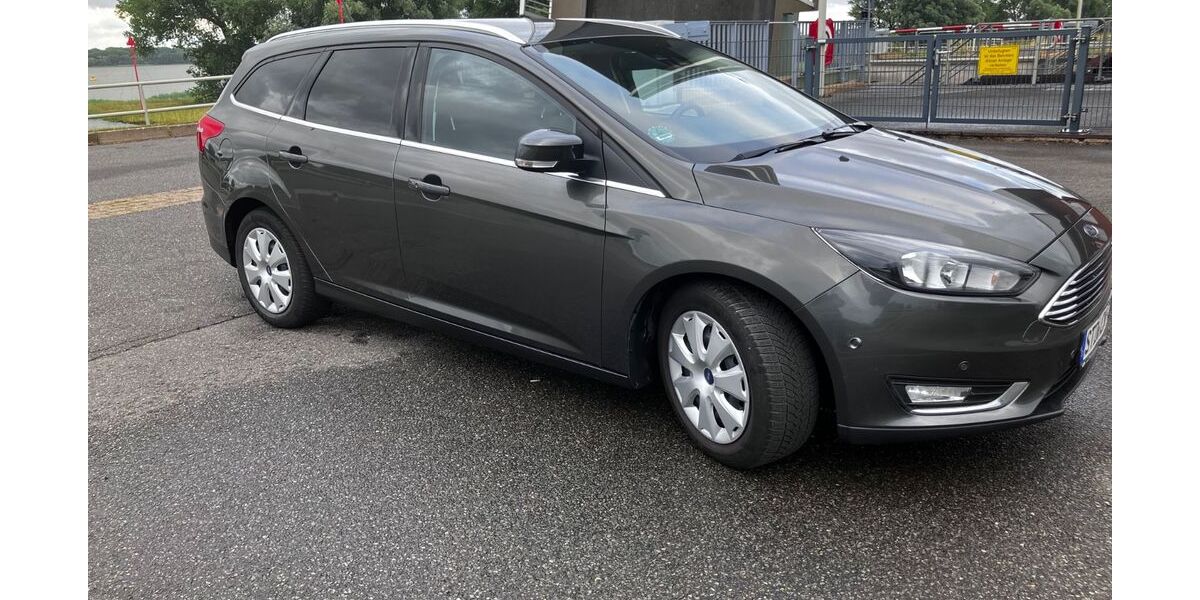 Ford Focus 103.550 km 7.499 &euro; Stade 21683