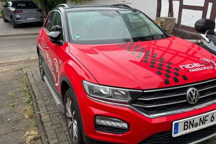 VW T-Roc 107.000 km 18.400 € Windeck 51570
