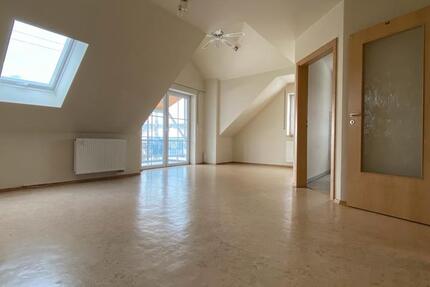 Schöne 3 Zimmer Wohnung mit Balkon in Wenzenbach zimmer
