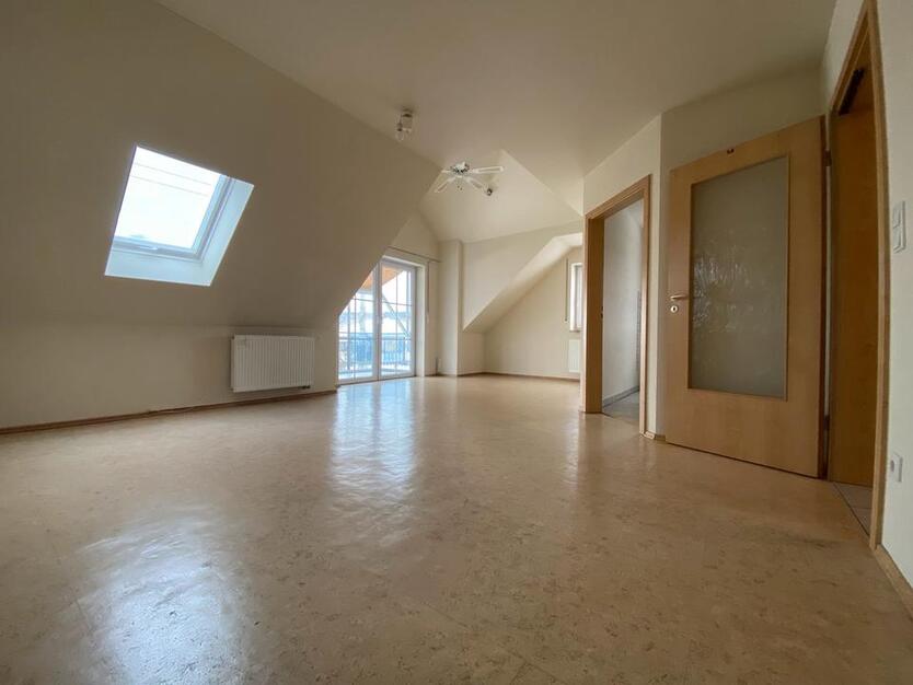 Schöne 3 Zimmer Wohnung mit Balkon in Wenzenbach zimmer