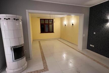 Wohnung Niemegk - 4 Zimmer, 150 m&sup2;, 1.500&euro; | Angebot:24981239