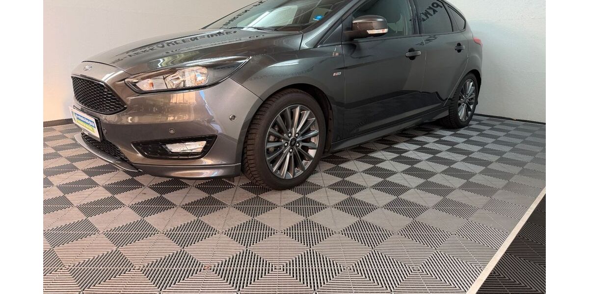 Ford Focus 29.988 km 13.600 &euro; Fulda 36043