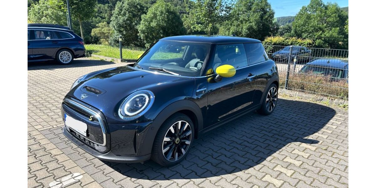 Mini Cooper SE 26.200 km 18.150 &euro; Dillenburg 35685