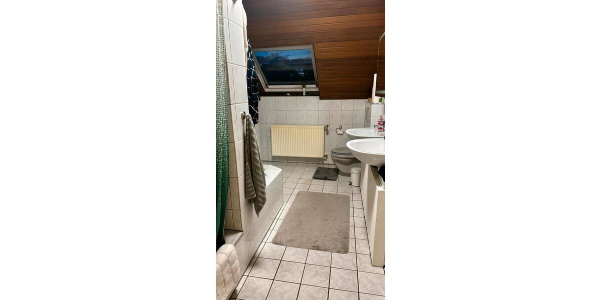 Dachgeschoßwohnung Homburg - 5 Zimmer, 112 m&sup2;, 800&euro; | Angebot:26426547