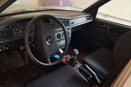 Mercedes-Benz 190 237.700 km 1.600 &euro; Vilsbiburg 84137
