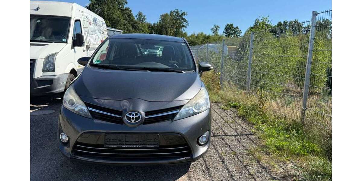 Toyota Verso 205.000 km 5.590 &euro; Salzhausen 21376