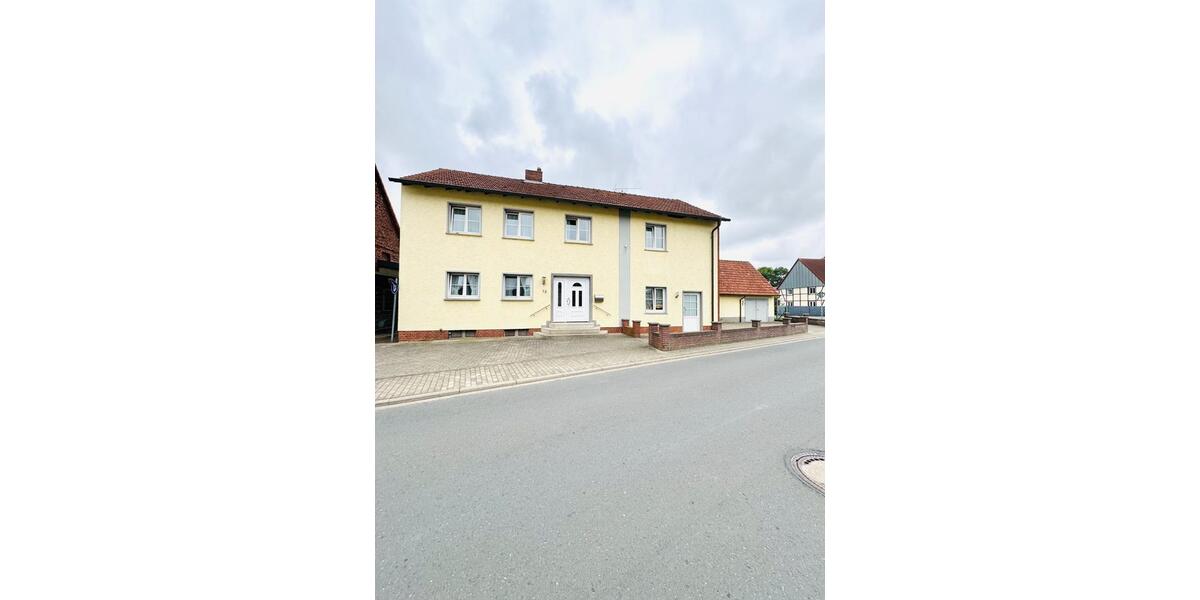 Einfamilienhaus mit Anbau und Garage im Zentrum von Scheidingen 6 zimmer