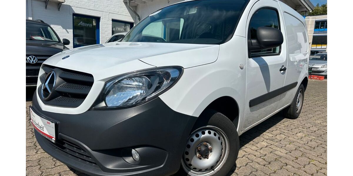 Mercedes-Benz Citan 132.000 km 8.949 &euro; Gummersbach (Zwischen Toom Markt und ATU) 51645