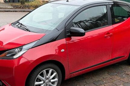 Toyota Aygo (X) 28.800 km 8.100 &euro; Moosinning 85452