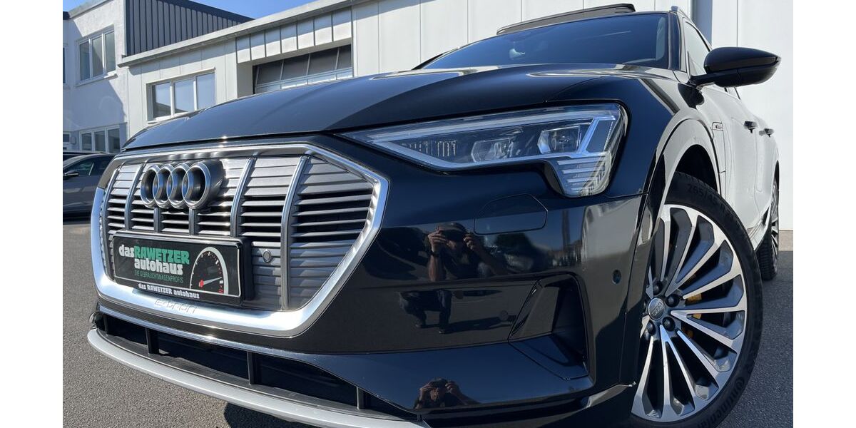 Audi e-tron 27.182 km 31.860 &euro; Marktredwitz 95615