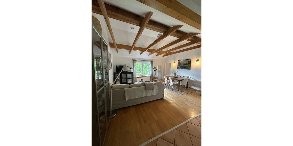 Dachgeschoßwohnung Rosengarten - 1 Zimmer, 65 m&sup2;, 925&euro; | Angebot:25638995