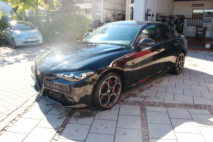 Alfa Romeo Giulia 25.700 km 35.900 € Weilheim 82362