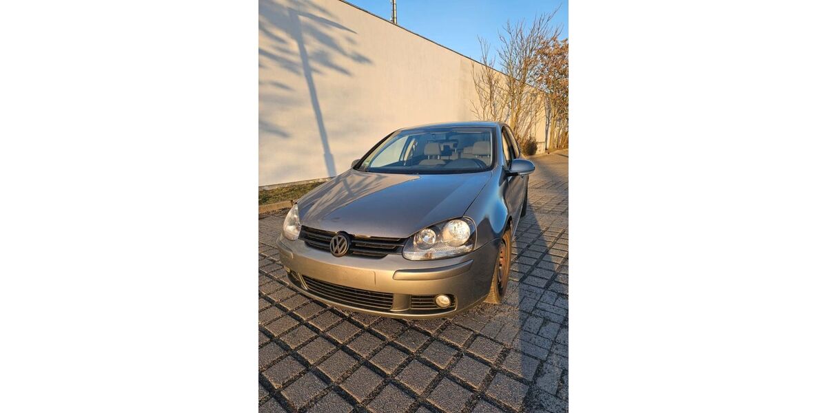 VW Golf 215.000 km 2.900 &euro; Berlin 12557