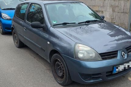 Renault Clio 109.000 km 700 &euro; Stuttgart 70597