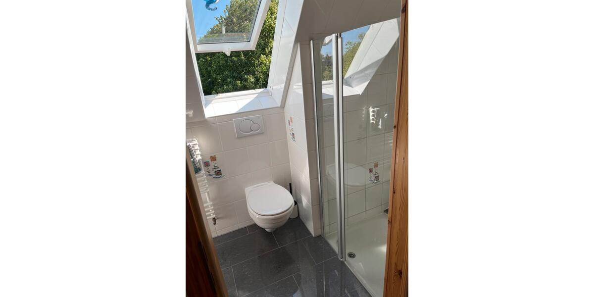 Dachgeschoßwohnung Lübeck Sankt Lorenz Nord - 1 Zimmer, 25 m&sup2;, 600&euro; | Angebot:26402969