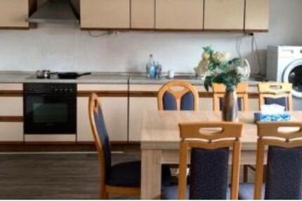 Wohnung Brakel - 7 Zimmer, 135 m&sup2;, 1.550&euro; | Angebot:25255213