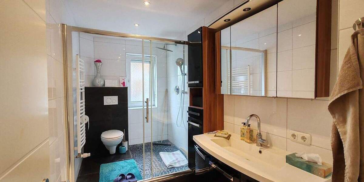 Einfamilienhaus Burgkirchen an der Alz Gendorf - 8 Zimmer, 170 m&sup2;, 498.000&euro; | Angebot:25665521