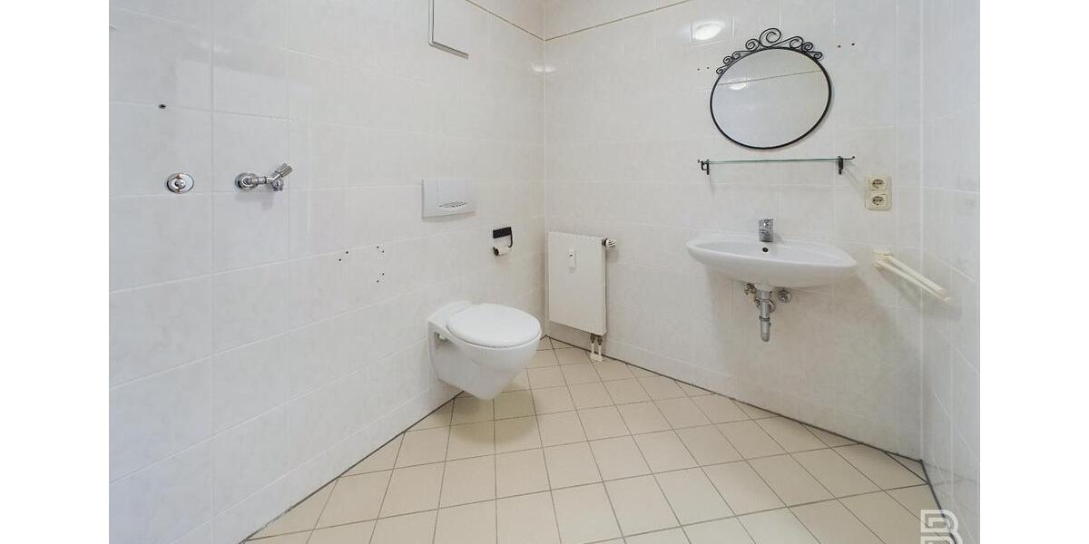 Helle Dachgeschosswohnung mit großen Balkon und tollem Ausblick 3 zimmer