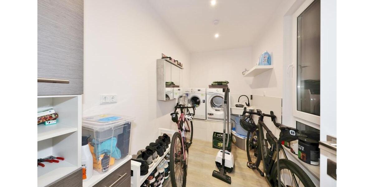 Erdgeschoßwohnung Wilhelmshaven Altengroden - 4 Zimmer, 96 m&sup2;, 850&euro; | Angebot:26598439