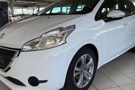 Peugeot 208 100.000 km 5.490 &euro; Neckarwestheim 74382