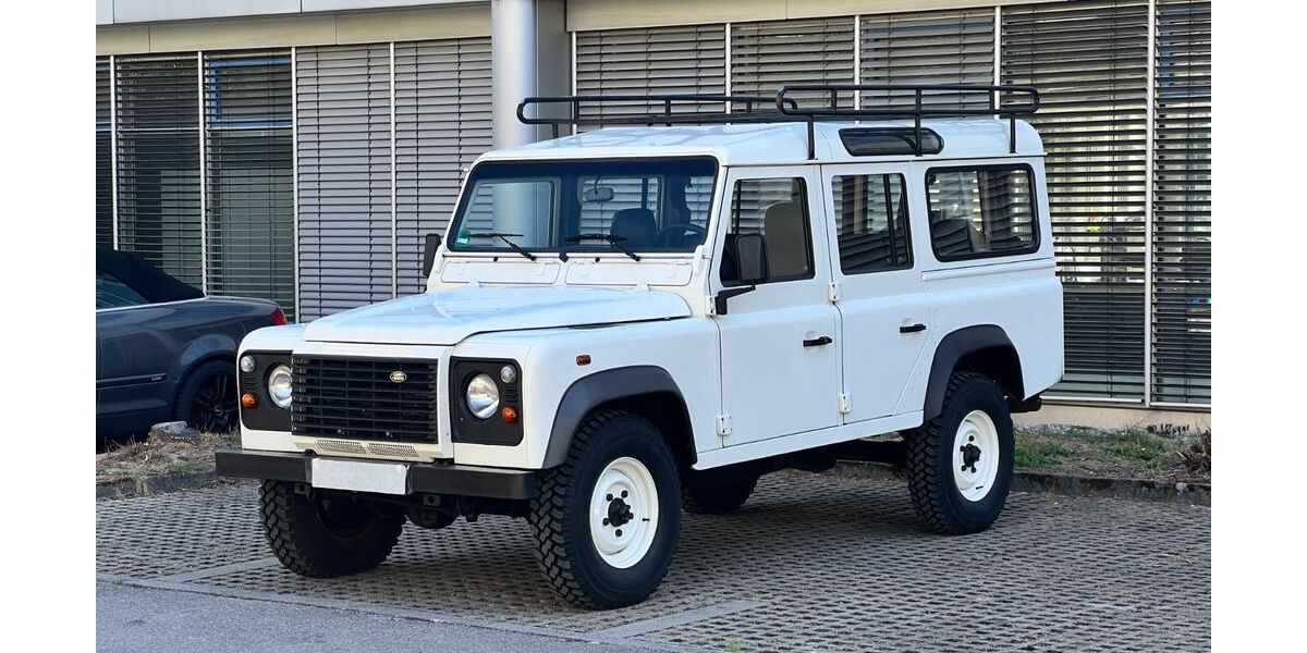 Land Rover Defender 174.983 km 29.999 &euro; München 81677