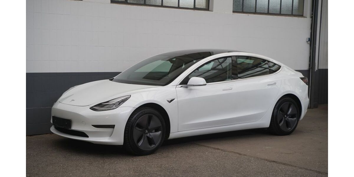 Tesla Model 3 22.852 km 22.450 &euro; Mönchengladbach 41236