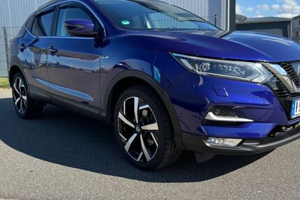 Nissan Qashqai 82.000 km 13.200 &euro; Moorrege 25436