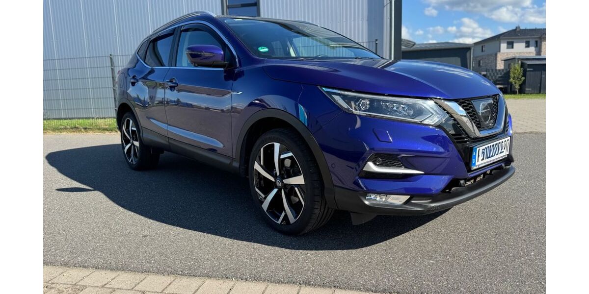Nissan Qashqai 82.000 km 13.200 &euro; Moorrege 25436