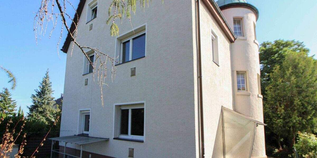 Interessantes MFH mit Wertsteigerungspotenzial und großem Garten in Top-Lage von Stuttgart 9 zimmer