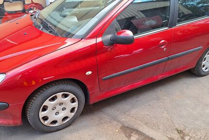 Peugeot 206 150.020 km 650 € Neuhof/Dorfborn 36119