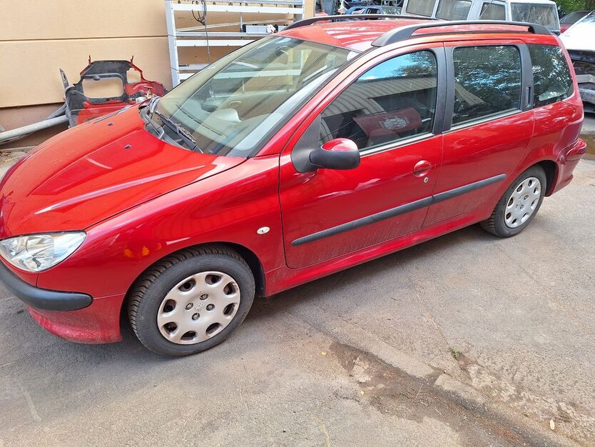 Peugeot 206 150.020 km 650 € Neuhof/Dorfborn 36119