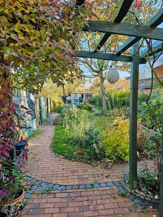 DHH, 3 Zimmer, mit Garten zu verkaufen