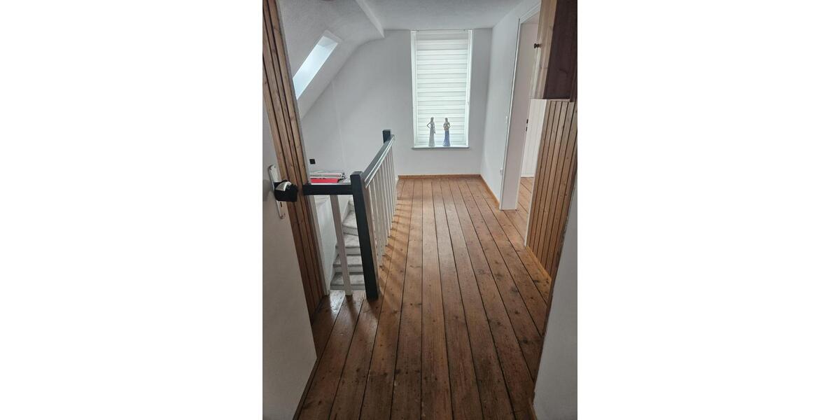 Einfamilienhaus Bad Hersfeld - 4 Zimmer, 105 m&sup2;, 900&euro; | Angebot:24954784