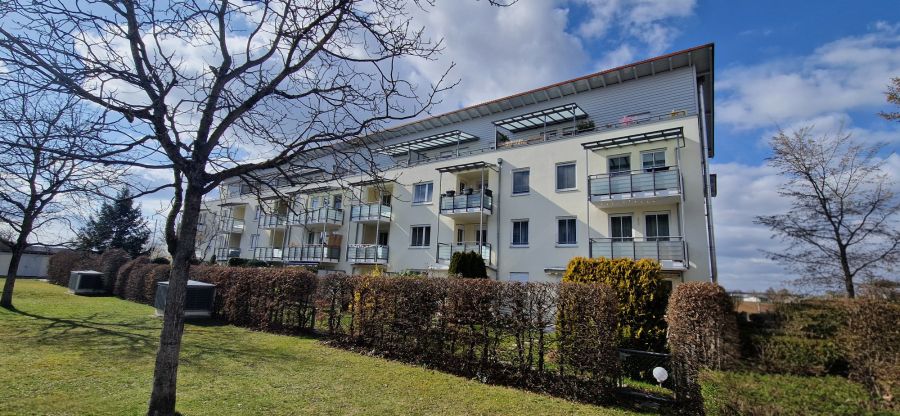 Provisionsfrei* (Von Privat) Charmante 4-Zimmer Wohnung mit Balkon sowie Außenstellplatz in Kirchheim bei München - Etagenwohnung Kirchheim bei München | Angebot:24356453