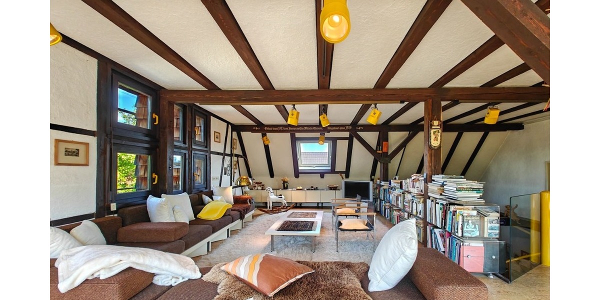 928 m² Grundstück, Charmantes Fachwerkhaus mit Ausbaureserve - Wohnen & Arbeiten unter einem Dach - Bauernhaus, Landhaus Reutlingen Rommelsbach | Angebot:24690906
