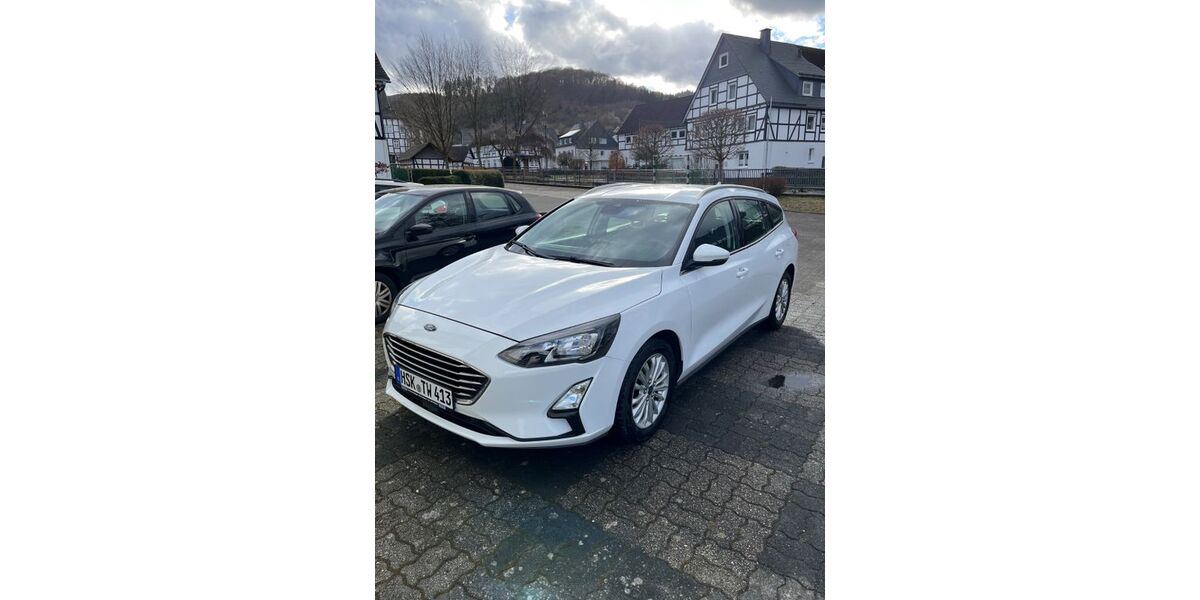 Ford Focus 133.000 km 11.000 &euro; Schmallenberg 57392