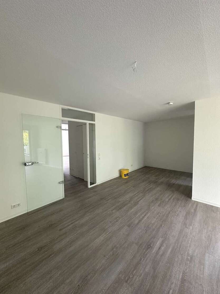 ++ Frisch Sanierte 2-Raumwohnung im blauen Wunder++ 2 zimmer