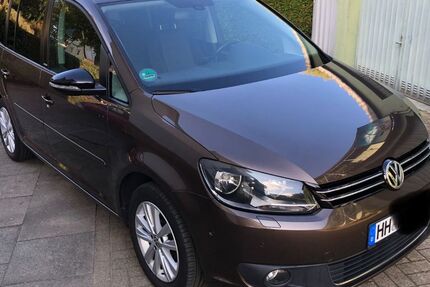 VW Touran 173.000 km 9.950 € Hamburg 21079