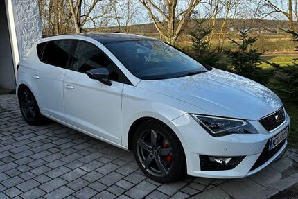 Seat Leon 136.000 km 12.800 € Baudenbach 91460