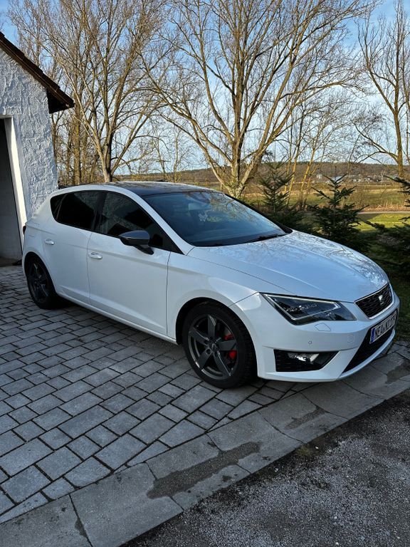 Seat Leon 136.000 km 12.800 € Baudenbach 91460
