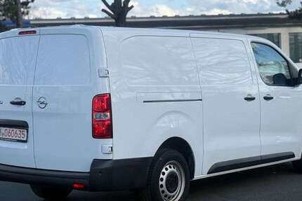 Opel Vivaro 31.000 km 18.900 &euro; Hannover 30179