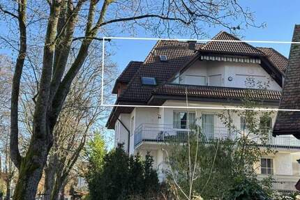 Zentrumsnah & komfortabel: Gepflegte Dachgeschosswohnung mit Aufzug 2 zimmer