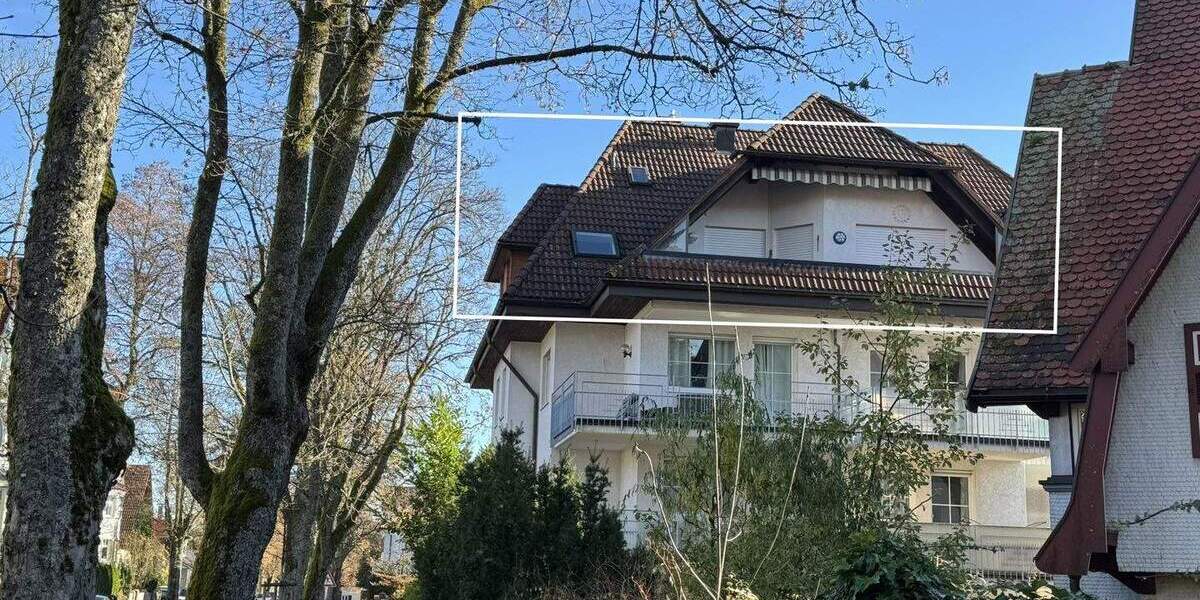 Zentrumsnah & komfortabel: Gepflegte Dachgeschosswohnung mit Aufzug 2 zimmer