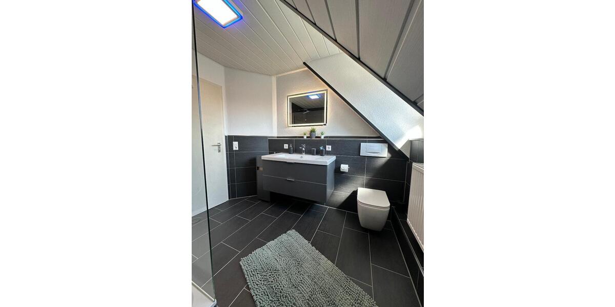 Dachgeschoßwohnung Haigerloch - 4 Zimmer, 77 m&sup2;, 260.000&euro; | Angebot:25813093