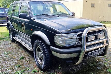 Ford Explorer 99.925 km 2.500 &euro; Frankfurt 60316