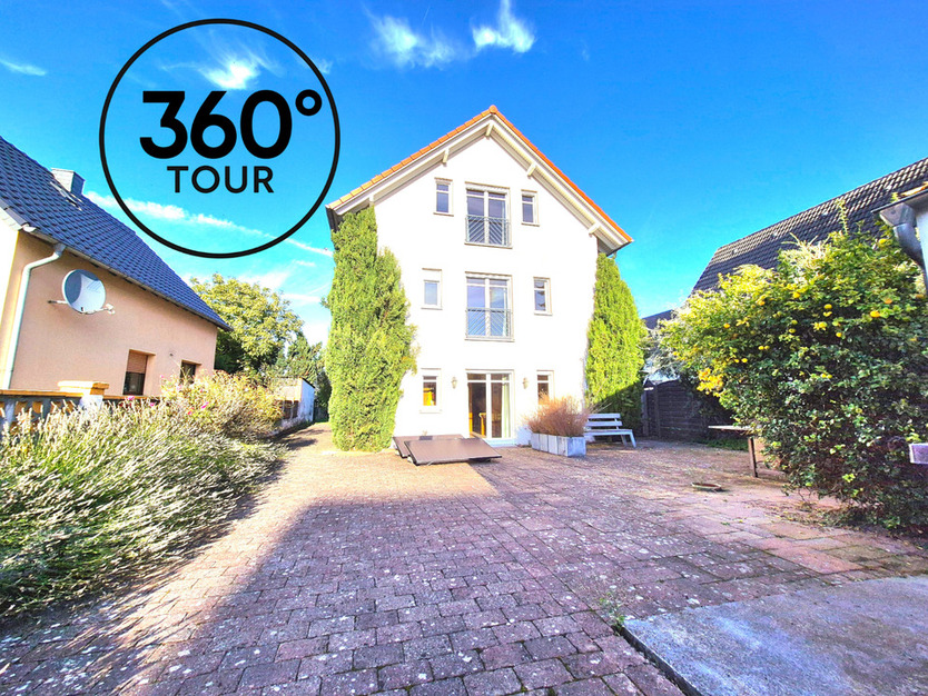 EFH mit großem Grundstück, 3 Garagen & Top-Anbindung KölnDüren zimmer